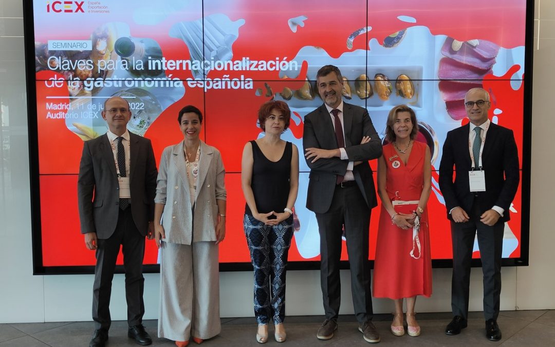 ICEX y la FEV renuevan su marco de colaboración para promover la internacionalización del vino Español